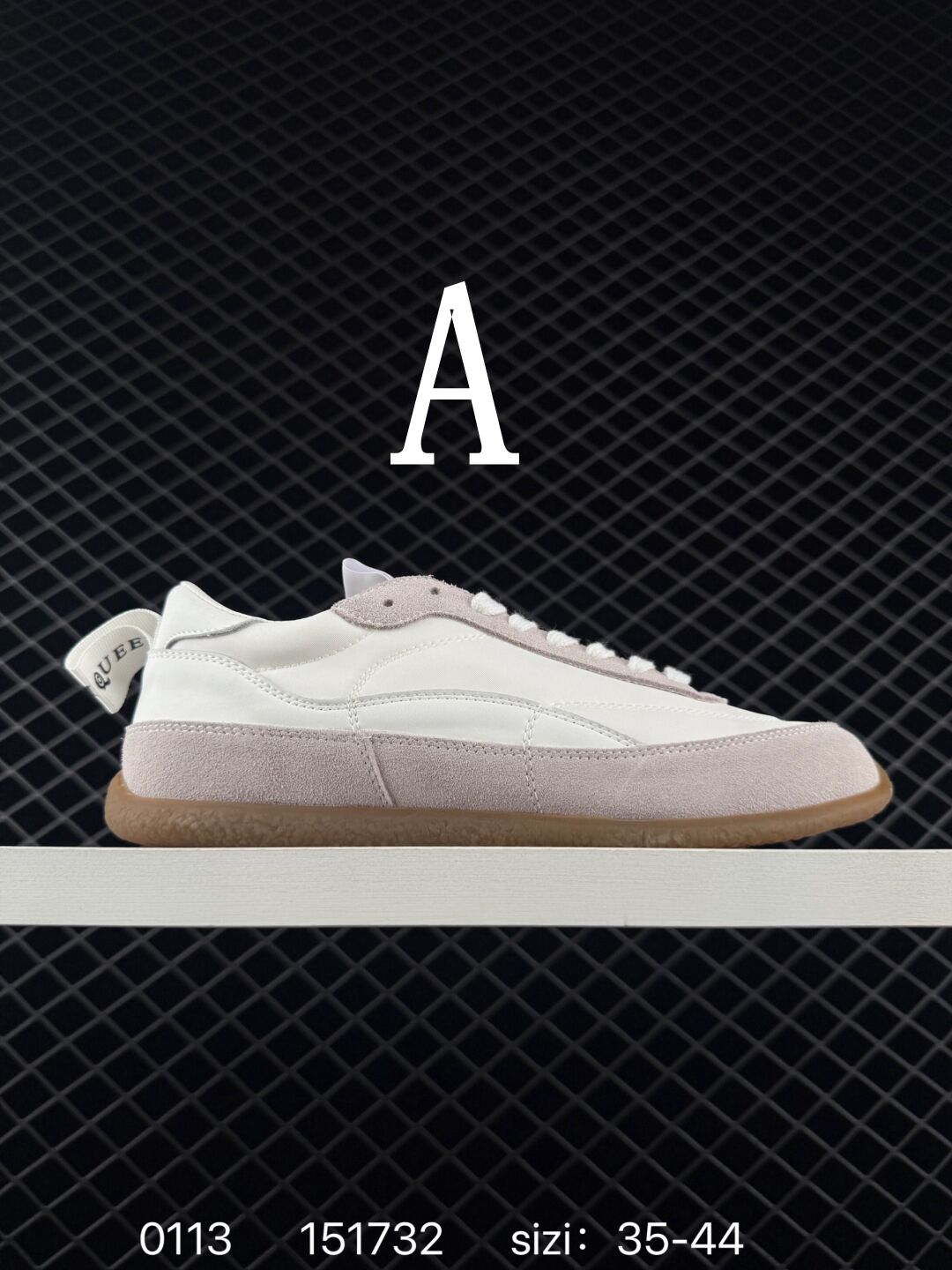 נעליים של אלכסנדר מקווין